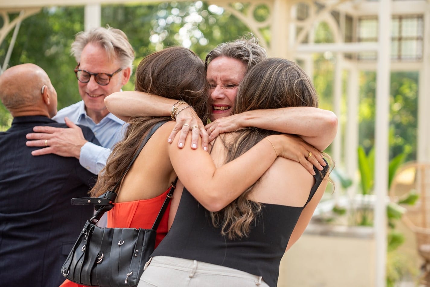 Trouwfotograaf tijdens de bruiloft van José & Rob in trouwlocatie De Wintertuin te Baarn